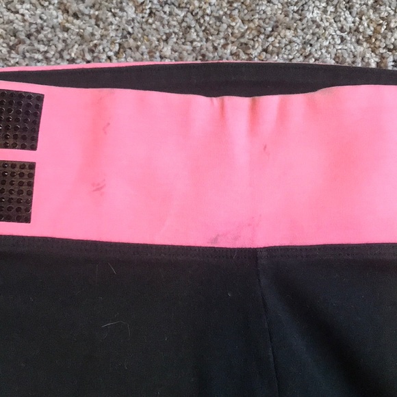 Pink cropped leggings LAST CHANCE - Picture 2 of 7